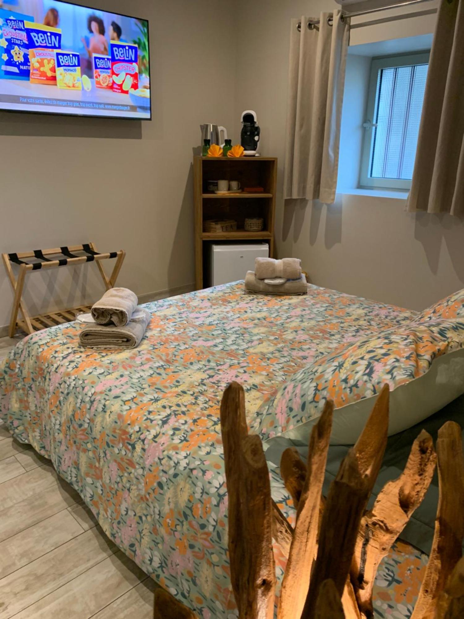 Bed and Breakfast Le Paon Bleu Annecy Poisy Экстерьер фото
